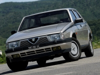 Alfa Romeo 75 Sedan (162B) 1.8 MT (120 hp) foto, Alfa Romeo 75 Sedan (162B) 1.8 MT (120 hp) fotos, Alfa Romeo 75 Sedan (162B) 1.8 MT (120 hp) imagen, Alfa Romeo 75 Sedan (162B) 1.8 MT (120 hp) imagenes, Alfa Romeo 75 Sedan (162B) 1.8 MT (120 hp) fotografía