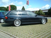 Alpina D10 Estate (E39) 2.9 (D MT (245 hp) foto, Alpina D10 Estate (E39) 2.9 (D MT (245 hp) fotos, Alpina D10 Estate (E39) 2.9 (D MT (245 hp) imagen, Alpina D10 Estate (E39) 2.9 (D MT (245 hp) imagenes, Alpina D10 Estate (E39) 2.9 (D MT (245 hp) fotografía