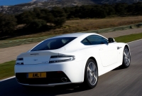 Aston Martin Vantage V8 S coupe 2-door (3 generation) 4.7 V8 Sportshift II basic foto, Aston Martin Vantage V8 S coupe 2-door (3 generation) 4.7 V8 Sportshift II basic fotos, Aston Martin Vantage V8 S coupe 2-door (3 generation) 4.7 V8 Sportshift II basic imagen, Aston Martin Vantage V8 S coupe 2-door (3 generation) 4.7 V8 Sportshift II basic imagenes, Aston Martin Vantage V8 S coupe 2-door (3 generation) 4.7 V8 Sportshift II basic fotografía