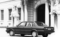 Audi 80 Sedan 4-door (B2) 1.6 GLE MT (109 hp) foto, Audi 80 Sedan 4-door (B2) 1.6 GLE MT (109 hp) fotos, Audi 80 Sedan 4-door (B2) 1.6 GLE MT (109 hp) imagen, Audi 80 Sedan 4-door (B2) 1.6 GLE MT (109 hp) imagenes, Audi 80 Sedan 4-door (B2) 1.6 GLE MT (109 hp) fotografía