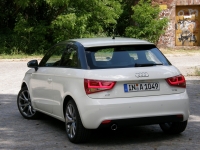 Audi A1 Hatchback 3-door (1 generation) 1.2 TFSI MT (86 HP) Ambition foto, Audi A1 Hatchback 3-door (1 generation) 1.2 TFSI MT (86 HP) Ambition fotos, Audi A1 Hatchback 3-door (1 generation) 1.2 TFSI MT (86 HP) Ambition imagen, Audi A1 Hatchback 3-door (1 generation) 1.2 TFSI MT (86 HP) Ambition imagenes, Audi A1 Hatchback 3-door (1 generation) 1.2 TFSI MT (86 HP) Ambition fotografía