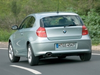 BMW 1 series Hatchback 3-door (E81/E82/E87/E88) 116i AT (122hp '07) foto, BMW 1 series Hatchback 3-door (E81/E82/E87/E88) 116i AT (122hp '07) fotos, BMW 1 series Hatchback 3-door (E81/E82/E87/E88) 116i AT (122hp '07) imagen, BMW 1 series Hatchback 3-door (E81/E82/E87/E88) 116i AT (122hp '07) imagenes, BMW 1 series Hatchback 3-door (E81/E82/E87/E88) 116i AT (122hp '07) fotografía