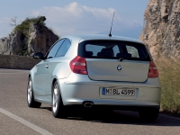 BMW 1 series Hatchback 3-door (E81/E82/E87/E88) 116i AT (122hp '07) foto, BMW 1 series Hatchback 3-door (E81/E82/E87/E88) 116i AT (122hp '07) fotos, BMW 1 series Hatchback 3-door (E81/E82/E87/E88) 116i AT (122hp '07) imagen, BMW 1 series Hatchback 3-door (E81/E82/E87/E88) 116i AT (122hp '07) imagenes, BMW 1 series Hatchback 3-door (E81/E82/E87/E88) 116i AT (122hp '07) fotografía