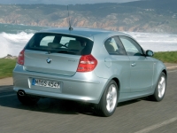 BMW 1 series Hatchback 3-door (E81/E82/E87/E88) 116i AT (122hp '07) foto, BMW 1 series Hatchback 3-door (E81/E82/E87/E88) 116i AT (122hp '07) fotos, BMW 1 series Hatchback 3-door (E81/E82/E87/E88) 116i AT (122hp '07) imagen, BMW 1 series Hatchback 3-door (E81/E82/E87/E88) 116i AT (122hp '07) imagenes, BMW 1 series Hatchback 3-door (E81/E82/E87/E88) 116i AT (122hp '07) fotografía