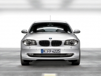 BMW 1 series Hatchback 3-door (E81/E82/E87/E88) 116i AT (122hp '09) foto, BMW 1 series Hatchback 3-door (E81/E82/E87/E88) 116i AT (122hp '09) fotos, BMW 1 series Hatchback 3-door (E81/E82/E87/E88) 116i AT (122hp '09) imagen, BMW 1 series Hatchback 3-door (E81/E82/E87/E88) 116i AT (122hp '09) imagenes, BMW 1 series Hatchback 3-door (E81/E82/E87/E88) 116i AT (122hp '09) fotografía