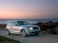 BMW 1 series Hatchback 3-door (E81/E82/E87/E88) 116i MT (122 HP, '09) foto, BMW 1 series Hatchback 3-door (E81/E82/E87/E88) 116i MT (122 HP, '09) fotos, BMW 1 series Hatchback 3-door (E81/E82/E87/E88) 116i MT (122 HP, '09) imagen, BMW 1 series Hatchback 3-door (E81/E82/E87/E88) 116i MT (122 HP, '09) imagenes, BMW 1 series Hatchback 3-door (E81/E82/E87/E88) 116i MT (122 HP, '09) fotografía