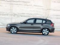 BMW 1 series Hatchback 5-door. (E81/E82/E87/E88) 116i AT (122hp '07) foto, BMW 1 series Hatchback 5-door. (E81/E82/E87/E88) 116i AT (122hp '07) fotos, BMW 1 series Hatchback 5-door. (E81/E82/E87/E88) 116i AT (122hp '07) imagen, BMW 1 series Hatchback 5-door. (E81/E82/E87/E88) 116i AT (122hp '07) imagenes, BMW 1 series Hatchback 5-door. (E81/E82/E87/E88) 116i AT (122hp '07) fotografía