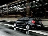 BMW 1 series Hatchback 5-door. (E81/E82/E87/E88) 116i AT (122hp '07) foto, BMW 1 series Hatchback 5-door. (E81/E82/E87/E88) 116i AT (122hp '07) fotos, BMW 1 series Hatchback 5-door. (E81/E82/E87/E88) 116i AT (122hp '07) imagen, BMW 1 series Hatchback 5-door. (E81/E82/E87/E88) 116i AT (122hp '07) imagenes, BMW 1 series Hatchback 5-door. (E81/E82/E87/E88) 116i AT (122hp '07) fotografía