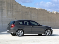 BMW 1 series Hatchback 5-door. (E81/E82/E87/E88) 116i AT (122hp '07) foto, BMW 1 series Hatchback 5-door. (E81/E82/E87/E88) 116i AT (122hp '07) fotos, BMW 1 series Hatchback 5-door. (E81/E82/E87/E88) 116i AT (122hp '07) imagen, BMW 1 series Hatchback 5-door. (E81/E82/E87/E88) 116i AT (122hp '07) imagenes, BMW 1 series Hatchback 5-door. (E81/E82/E87/E88) 116i AT (122hp '07) fotografía