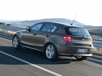 BMW 1 series Hatchback 5-door. (E81/E82/E87/E88) 118i AT (143hp '09) foto, BMW 1 series Hatchback 5-door. (E81/E82/E87/E88) 118i AT (143hp '09) fotos, BMW 1 series Hatchback 5-door. (E81/E82/E87/E88) 118i AT (143hp '09) imagen, BMW 1 series Hatchback 5-door. (E81/E82/E87/E88) 118i AT (143hp '09) imagenes, BMW 1 series Hatchback 5-door. (E81/E82/E87/E88) 118i AT (143hp '09) fotografía