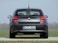 BMW 1 series Hatchback 5-door. (E81/E82/E87/E88) 118i AT (143hp '09) foto, BMW 1 series Hatchback 5-door. (E81/E82/E87/E88) 118i AT (143hp '09) fotos, BMW 1 series Hatchback 5-door. (E81/E82/E87/E88) 118i AT (143hp '09) imagen, BMW 1 series Hatchback 5-door. (E81/E82/E87/E88) 118i AT (143hp '09) imagenes, BMW 1 series Hatchback 5-door. (E81/E82/E87/E88) 118i AT (143hp '09) fotografía