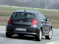 BMW 1 series Hatchback 5-door. (E81/E82/E87/E88) 118i AT (143hp '09) foto, BMW 1 series Hatchback 5-door. (E81/E82/E87/E88) 118i AT (143hp '09) fotos, BMW 1 series Hatchback 5-door. (E81/E82/E87/E88) 118i AT (143hp '09) imagen, BMW 1 series Hatchback 5-door. (E81/E82/E87/E88) 118i AT (143hp '09) imagenes, BMW 1 series Hatchback 5-door. (E81/E82/E87/E88) 118i AT (143hp '09) fotografía