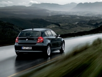 BMW 1 series Hatchback 5-door. (E81/E82/E87/E88) 118i AT (143hp '09) foto, BMW 1 series Hatchback 5-door. (E81/E82/E87/E88) 118i AT (143hp '09) fotos, BMW 1 series Hatchback 5-door. (E81/E82/E87/E88) 118i AT (143hp '09) imagen, BMW 1 series Hatchback 5-door. (E81/E82/E87/E88) 118i AT (143hp '09) imagenes, BMW 1 series Hatchback 5-door. (E81/E82/E87/E88) 118i AT (143hp '09) fotografía