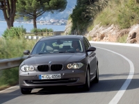 BMW 1 series Hatchback 5-door. (E81/E82/E87/E88) 118i AT (143hp '09) foto, BMW 1 series Hatchback 5-door. (E81/E82/E87/E88) 118i AT (143hp '09) fotos, BMW 1 series Hatchback 5-door. (E81/E82/E87/E88) 118i AT (143hp '09) imagen, BMW 1 series Hatchback 5-door. (E81/E82/E87/E88) 118i AT (143hp '09) imagenes, BMW 1 series Hatchback 5-door. (E81/E82/E87/E88) 118i AT (143hp '09) fotografía