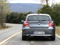 BMW 1 series Hatchback (E87) 118i AT (129hp) foto, BMW 1 series Hatchback (E87) 118i AT (129hp) fotos, BMW 1 series Hatchback (E87) 118i AT (129hp) imagen, BMW 1 series Hatchback (E87) 118i AT (129hp) imagenes, BMW 1 series Hatchback (E87) 118i AT (129hp) fotografía