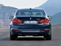 BMW 3 series Sedan (F30/F31) 318d xDrive MT (143hp) foto, BMW 3 series Sedan (F30/F31) 318d xDrive MT (143hp) fotos, BMW 3 series Sedan (F30/F31) 318d xDrive MT (143hp) imagen, BMW 3 series Sedan (F30/F31) 318d xDrive MT (143hp) imagenes, BMW 3 series Sedan (F30/F31) 318d xDrive MT (143hp) fotografía