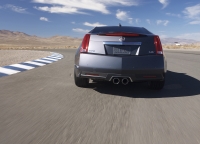 Cadillac CTS CTS-V coupe 2-door (2 generation) AT 6.2 (556hp) foto, Cadillac CTS CTS-V coupe 2-door (2 generation) AT 6.2 (556hp) fotos, Cadillac CTS CTS-V coupe 2-door (2 generation) AT 6.2 (556hp) imagen, Cadillac CTS CTS-V coupe 2-door (2 generation) AT 6.2 (556hp) imagenes, Cadillac CTS CTS-V coupe 2-door (2 generation) AT 6.2 (556hp) fotografía