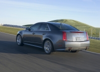 Cadillac CTS CTS-V sedan 4-door (2 generation) AT 6.2 (556hp) foto, Cadillac CTS CTS-V sedan 4-door (2 generation) AT 6.2 (556hp) fotos, Cadillac CTS CTS-V sedan 4-door (2 generation) AT 6.2 (556hp) imagen, Cadillac CTS CTS-V sedan 4-door (2 generation) AT 6.2 (556hp) imagenes, Cadillac CTS CTS-V sedan 4-door (2 generation) AT 6.2 (556hp) fotografía