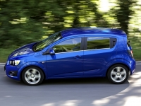 Chevrolet Aveo Hatchback (T300) 1.6 AT (115 HP) LTZ (2012) foto, Chevrolet Aveo Hatchback (T300) 1.6 AT (115 HP) LTZ (2012) fotos, Chevrolet Aveo Hatchback (T300) 1.6 AT (115 HP) LTZ (2012) imagen, Chevrolet Aveo Hatchback (T300) 1.6 AT (115 HP) LTZ (2012) imagenes, Chevrolet Aveo Hatchback (T300) 1.6 AT (115 HP) LTZ (2012) fotografía