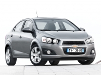 Chevrolet Aveo (T300) 1.6 MT (115 HP) LT Base (2013) foto, Chevrolet Aveo (T300) 1.6 MT (115 HP) LT Base (2013) fotos, Chevrolet Aveo (T300) 1.6 MT (115 HP) LT Base (2013) imagen, Chevrolet Aveo (T300) 1.6 MT (115 HP) LT Base (2013) imagenes, Chevrolet Aveo (T300) 1.6 MT (115 HP) LT Base (2013) fotografía