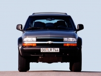 Chevrolet Blazer SUV 3-door (4 generation) 4.3 AT (190hp) foto, Chevrolet Blazer SUV 3-door (4 generation) 4.3 AT (190hp) fotos, Chevrolet Blazer SUV 3-door (4 generation) 4.3 AT (190hp) imagen, Chevrolet Blazer SUV 3-door (4 generation) 4.3 AT (190hp) imagenes, Chevrolet Blazer SUV 3-door (4 generation) 4.3 AT (190hp) fotografía