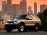 Chevrolet Blazer SUV 3-door (4 generation) 4.3 MT (190hp) foto, Chevrolet Blazer SUV 3-door (4 generation) 4.3 MT (190hp) fotos, Chevrolet Blazer SUV 3-door (4 generation) 4.3 MT (190hp) imagen, Chevrolet Blazer SUV 3-door (4 generation) 4.3 MT (190hp) imagenes, Chevrolet Blazer SUV 3-door (4 generation) 4.3 MT (190hp) fotografía