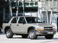 Chevrolet Blazer SUV 5-door (4 generation) 2.2 MT (114 HP) foto, Chevrolet Blazer SUV 5-door (4 generation) 2.2 MT (114 HP) fotos, Chevrolet Blazer SUV 5-door (4 generation) 2.2 MT (114 HP) imagen, Chevrolet Blazer SUV 5-door (4 generation) 2.2 MT (114 HP) imagenes, Chevrolet Blazer SUV 5-door (4 generation) 2.2 MT (114 HP) fotografía