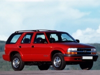 Chevrolet Blazer SUV 5-door (4 generation) 2.2 MT (114 HP) foto, Chevrolet Blazer SUV 5-door (4 generation) 2.2 MT (114 HP) fotos, Chevrolet Blazer SUV 5-door (4 generation) 2.2 MT (114 HP) imagen, Chevrolet Blazer SUV 5-door (4 generation) 2.2 MT (114 HP) imagenes, Chevrolet Blazer SUV 5-door (4 generation) 2.2 MT (114 HP) fotografía