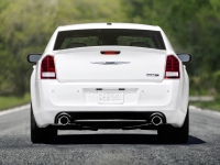 Chrysler 300C SRT8 sedan 4-door (2 generation) 6.1 AT SRT8 (425hp) foto, Chrysler 300C SRT8 sedan 4-door (2 generation) 6.1 AT SRT8 (425hp) fotos, Chrysler 300C SRT8 sedan 4-door (2 generation) 6.1 AT SRT8 (425hp) imagen, Chrysler 300C SRT8 sedan 4-door (2 generation) 6.1 AT SRT8 (425hp) imagenes, Chrysler 300C SRT8 sedan 4-door (2 generation) 6.1 AT SRT8 (425hp) fotografía