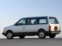 Chrysler Grand Voyager Minivan (1 generation) AT 3.3 (163hp) foto, Chrysler Grand Voyager Minivan (1 generation) AT 3.3 (163hp) fotos, Chrysler Grand Voyager Minivan (1 generation) AT 3.3 (163hp) imagen, Chrysler Grand Voyager Minivan (1 generation) AT 3.3 (163hp) imagenes, Chrysler Grand Voyager Minivan (1 generation) AT 3.3 (163hp) fotografía