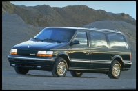 Chrysler Town and Country Minivan (2 generation) AT 3.8 (162hp) foto, Chrysler Town and Country Minivan (2 generation) AT 3.8 (162hp) fotos, Chrysler Town and Country Minivan (2 generation) AT 3.8 (162hp) imagen, Chrysler Town and Country Minivan (2 generation) AT 3.8 (162hp) imagenes, Chrysler Town and Country Minivan (2 generation) AT 3.8 (162hp) fotografía