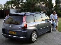 Citroen C4 Grand Picasso MPV 5-door (1 generation) 1.6 THP AMT (150hp) eMyWay Dynamique (2012) foto, Citroen C4 Grand Picasso MPV 5-door (1 generation) 1.6 THP AMT (150hp) eMyWay Dynamique (2012) fotos, Citroen C4 Grand Picasso MPV 5-door (1 generation) 1.6 THP AMT (150hp) eMyWay Dynamique (2012) imagen, Citroen C4 Grand Picasso MPV 5-door (1 generation) 1.6 THP AMT (150hp) eMyWay Dynamique (2012) imagenes, Citroen C4 Grand Picasso MPV 5-door (1 generation) 1.6 THP AMT (150hp) eMyWay Dynamique (2012) fotografía