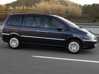 Citroen C8 Minivan (2 generation) 2.0 HDI MT (122hp) foto, Citroen C8 Minivan (2 generation) 2.0 HDI MT (122hp) fotos, Citroen C8 Minivan (2 generation) 2.0 HDI MT (122hp) imagen, Citroen C8 Minivan (2 generation) 2.0 HDI MT (122hp) imagenes, Citroen C8 Minivan (2 generation) 2.0 HDI MT (122hp) fotografía