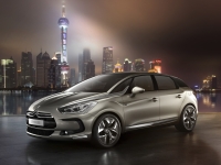 Citroen DS5 Hatchback (1 generation) AT 1.6 THP (150hp) Chic (2013) foto, Citroen DS5 Hatchback (1 generation) AT 1.6 THP (150hp) Chic (2013) fotos, Citroen DS5 Hatchback (1 generation) AT 1.6 THP (150hp) Chic (2013) imagen, Citroen DS5 Hatchback (1 generation) AT 1.6 THP (150hp) Chic (2013) imagenes, Citroen DS5 Hatchback (1 generation) AT 1.6 THP (150hp) Chic (2013) fotografía