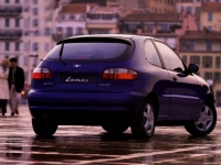 Daewoo Lanos Hatchback (1 generation) 1.3 MT (75hp) foto, Daewoo Lanos Hatchback (1 generation) 1.3 MT (75hp) fotos, Daewoo Lanos Hatchback (1 generation) 1.3 MT (75hp) imagen, Daewoo Lanos Hatchback (1 generation) 1.3 MT (75hp) imagenes, Daewoo Lanos Hatchback (1 generation) 1.3 MT (75hp) fotografía