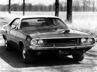 Dodge Challenger Coupe 2-door (1 generation) 5.2 V8 TorqueFlite foto, Dodge Challenger Coupe 2-door (1 generation) 5.2 V8 TorqueFlite fotos, Dodge Challenger Coupe 2-door (1 generation) 5.2 V8 TorqueFlite imagen, Dodge Challenger Coupe 2-door (1 generation) 5.2 V8 TorqueFlite imagenes, Dodge Challenger Coupe 2-door (1 generation) 5.2 V8 TorqueFlite fotografía