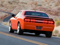 Dodge Challenger Coupe 2-door (3 generation) 3.5 V6 5AT SE (253hp) foto, Dodge Challenger Coupe 2-door (3 generation) 3.5 V6 5AT SE (253hp) fotos, Dodge Challenger Coupe 2-door (3 generation) 3.5 V6 5AT SE (253hp) imagen, Dodge Challenger Coupe 2-door (3 generation) 3.5 V6 5AT SE (253hp) imagenes, Dodge Challenger Coupe 2-door (3 generation) 3.5 V6 5AT SE (253hp) fotografía