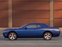 Dodge Challenger Coupe 2-door (3 generation) 5.7 V8 MT R/T (380hp) foto, Dodge Challenger Coupe 2-door (3 generation) 5.7 V8 MT R/T (380hp) fotos, Dodge Challenger Coupe 2-door (3 generation) 5.7 V8 MT R/T (380hp) imagen, Dodge Challenger Coupe 2-door (3 generation) 5.7 V8 MT R/T (380hp) imagenes, Dodge Challenger Coupe 2-door (3 generation) 5.7 V8 MT R/T (380hp) fotografía