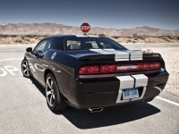 Dodge Challenger Coupe 2-door (3 generation) 5.7 V8 MT R/T (380hp) foto, Dodge Challenger Coupe 2-door (3 generation) 5.7 V8 MT R/T (380hp) fotos, Dodge Challenger Coupe 2-door (3 generation) 5.7 V8 MT R/T (380hp) imagen, Dodge Challenger Coupe 2-door (3 generation) 5.7 V8 MT R/T (380hp) imagenes, Dodge Challenger Coupe 2-door (3 generation) 5.7 V8 MT R/T (380hp) fotografía