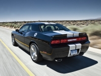 Dodge Challenger Coupe 2-door (3 generation) 5.7 V8 MT R/T (380hp) foto, Dodge Challenger Coupe 2-door (3 generation) 5.7 V8 MT R/T (380hp) fotos, Dodge Challenger Coupe 2-door (3 generation) 5.7 V8 MT R/T (380hp) imagen, Dodge Challenger Coupe 2-door (3 generation) 5.7 V8 MT R/T (380hp) imagenes, Dodge Challenger Coupe 2-door (3 generation) 5.7 V8 MT R/T (380hp) fotografía