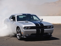 Dodge Challenger Coupe 2-door (3 generation) 5.7 V8 MT R/T (381hp) foto, Dodge Challenger Coupe 2-door (3 generation) 5.7 V8 MT R/T (381hp) fotos, Dodge Challenger Coupe 2-door (3 generation) 5.7 V8 MT R/T (381hp) imagen, Dodge Challenger Coupe 2-door (3 generation) 5.7 V8 MT R/T (381hp) imagenes, Dodge Challenger Coupe 2-door (3 generation) 5.7 V8 MT R/T (381hp) fotografía