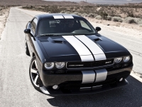 Dodge Challenger Coupe 2-door (3 generation) 6.1 V8 AT SRT8 (431hp) foto, Dodge Challenger Coupe 2-door (3 generation) 6.1 V8 AT SRT8 (431hp) fotos, Dodge Challenger Coupe 2-door (3 generation) 6.1 V8 AT SRT8 (431hp) imagen, Dodge Challenger Coupe 2-door (3 generation) 6.1 V8 AT SRT8 (431hp) imagenes, Dodge Challenger Coupe 2-door (3 generation) 6.1 V8 AT SRT8 (431hp) fotografía