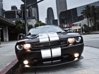 Dodge Challenger Coupe 2-door (3 generation) 6.1 V8 AT SRT8 (431hp) foto, Dodge Challenger Coupe 2-door (3 generation) 6.1 V8 AT SRT8 (431hp) fotos, Dodge Challenger Coupe 2-door (3 generation) 6.1 V8 AT SRT8 (431hp) imagen, Dodge Challenger Coupe 2-door (3 generation) 6.1 V8 AT SRT8 (431hp) imagenes, Dodge Challenger Coupe 2-door (3 generation) 6.1 V8 AT SRT8 (431hp) fotografía