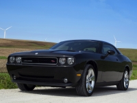 Dodge Challenger Coupe 2-door (3 generation) 6.1 V8 AT SRT8 (431hp) foto, Dodge Challenger Coupe 2-door (3 generation) 6.1 V8 AT SRT8 (431hp) fotos, Dodge Challenger Coupe 2-door (3 generation) 6.1 V8 AT SRT8 (431hp) imagen, Dodge Challenger Coupe 2-door (3 generation) 6.1 V8 AT SRT8 (431hp) imagenes, Dodge Challenger Coupe 2-door (3 generation) 6.1 V8 AT SRT8 (431hp) fotografía