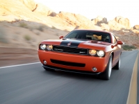 Dodge Challenger Coupe 2-door (3 generation) 6.1 V8 AT SRT8 (431hp) foto, Dodge Challenger Coupe 2-door (3 generation) 6.1 V8 AT SRT8 (431hp) fotos, Dodge Challenger Coupe 2-door (3 generation) 6.1 V8 AT SRT8 (431hp) imagen, Dodge Challenger Coupe 2-door (3 generation) 6.1 V8 AT SRT8 (431hp) imagenes, Dodge Challenger Coupe 2-door (3 generation) 6.1 V8 AT SRT8 (431hp) fotografía