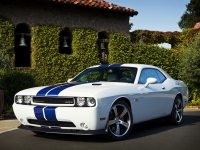 Dodge Challenger Coupe 2-door (3 generation) 6.1 V8 AT SRT8 (431hp) foto, Dodge Challenger Coupe 2-door (3 generation) 6.1 V8 AT SRT8 (431hp) fotos, Dodge Challenger Coupe 2-door (3 generation) 6.1 V8 AT SRT8 (431hp) imagen, Dodge Challenger Coupe 2-door (3 generation) 6.1 V8 AT SRT8 (431hp) imagenes, Dodge Challenger Coupe 2-door (3 generation) 6.1 V8 AT SRT8 (431hp) fotografía