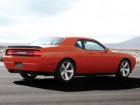 Dodge Challenger Coupe 2-door (3 generation) 6.1 V8 AT SRT8 (431hp) foto, Dodge Challenger Coupe 2-door (3 generation) 6.1 V8 AT SRT8 (431hp) fotos, Dodge Challenger Coupe 2-door (3 generation) 6.1 V8 AT SRT8 (431hp) imagen, Dodge Challenger Coupe 2-door (3 generation) 6.1 V8 AT SRT8 (431hp) imagenes, Dodge Challenger Coupe 2-door (3 generation) 6.1 V8 AT SRT8 (431hp) fotografía