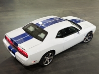 Dodge Challenger Coupe 2-door (3 generation) 6.1 V8 AT SRT8 (431hp) foto, Dodge Challenger Coupe 2-door (3 generation) 6.1 V8 AT SRT8 (431hp) fotos, Dodge Challenger Coupe 2-door (3 generation) 6.1 V8 AT SRT8 (431hp) imagen, Dodge Challenger Coupe 2-door (3 generation) 6.1 V8 AT SRT8 (431hp) imagenes, Dodge Challenger Coupe 2-door (3 generation) 6.1 V8 AT SRT8 (431hp) fotografía