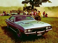 Dodge Challenger Hardtop (1 generation) 5.2 V8 TorqueFlite (230hp) foto, Dodge Challenger Hardtop (1 generation) 5.2 V8 TorqueFlite (230hp) fotos, Dodge Challenger Hardtop (1 generation) 5.2 V8 TorqueFlite (230hp) imagen, Dodge Challenger Hardtop (1 generation) 5.2 V8 TorqueFlite (230hp) imagenes, Dodge Challenger Hardtop (1 generation) 5.2 V8 TorqueFlite (230hp) fotografía