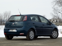 Fiat Punto Hatchback 5-door. (3 generation) 1.4 MTA (77 hp) Lounge foto, Fiat Punto Hatchback 5-door. (3 generation) 1.4 MTA (77 hp) Lounge fotos, Fiat Punto Hatchback 5-door. (3 generation) 1.4 MTA (77 hp) Lounge imagen, Fiat Punto Hatchback 5-door. (3 generation) 1.4 MTA (77 hp) Lounge imagenes, Fiat Punto Hatchback 5-door. (3 generation) 1.4 MTA (77 hp) Lounge fotografía